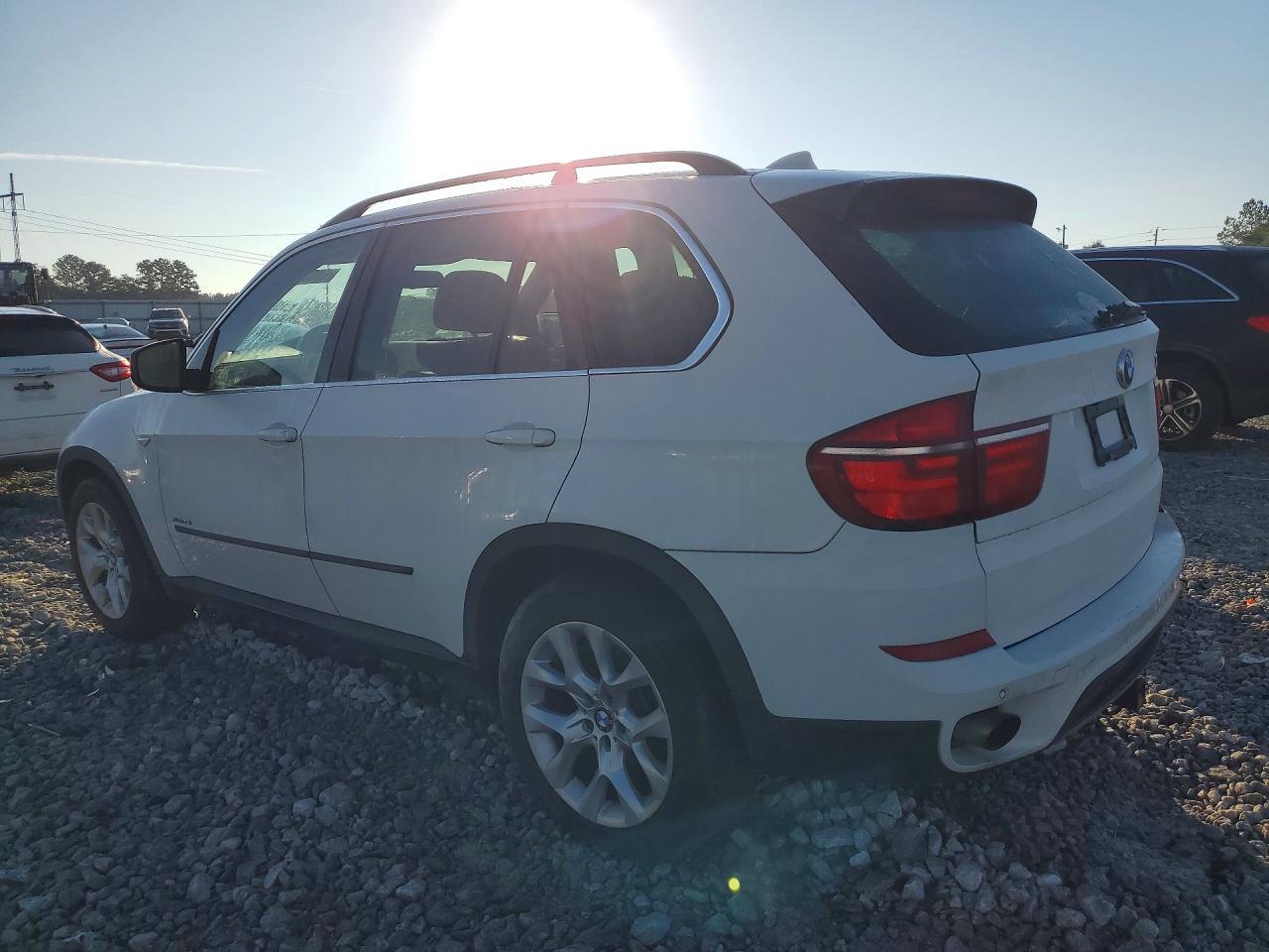 2013 BMW X5 xDrive35I - zdjęcie 2