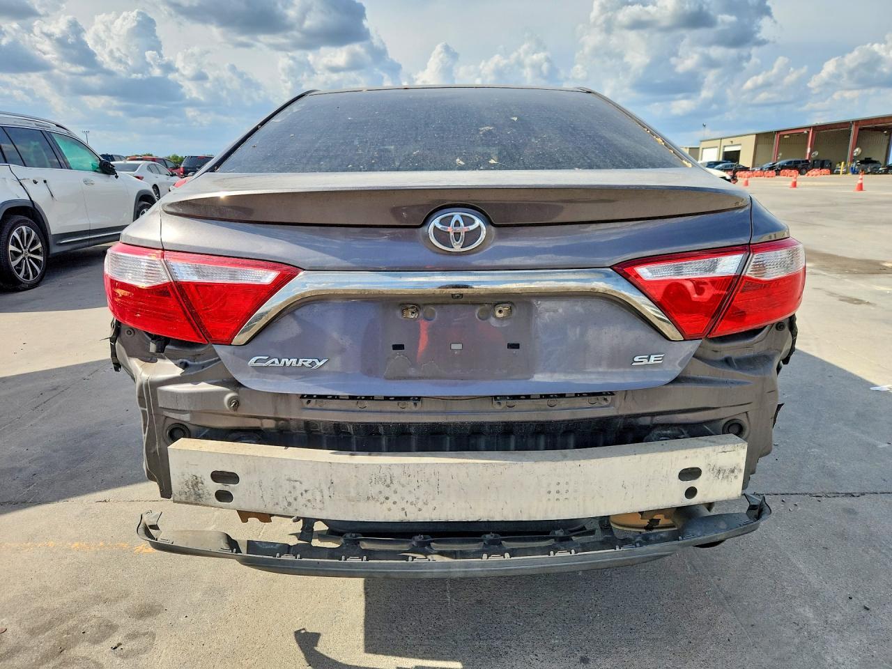 2016 Toyota Camry Se - zdjęcie 6