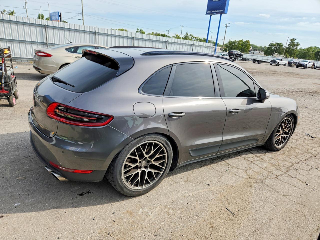 2015 Porsche Macan S - zdjęcie 3