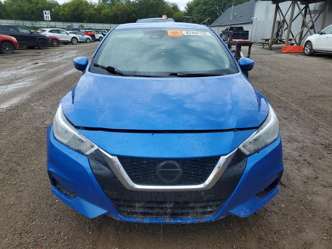 2021 Nissan Versa Sv - zdjęcie 5