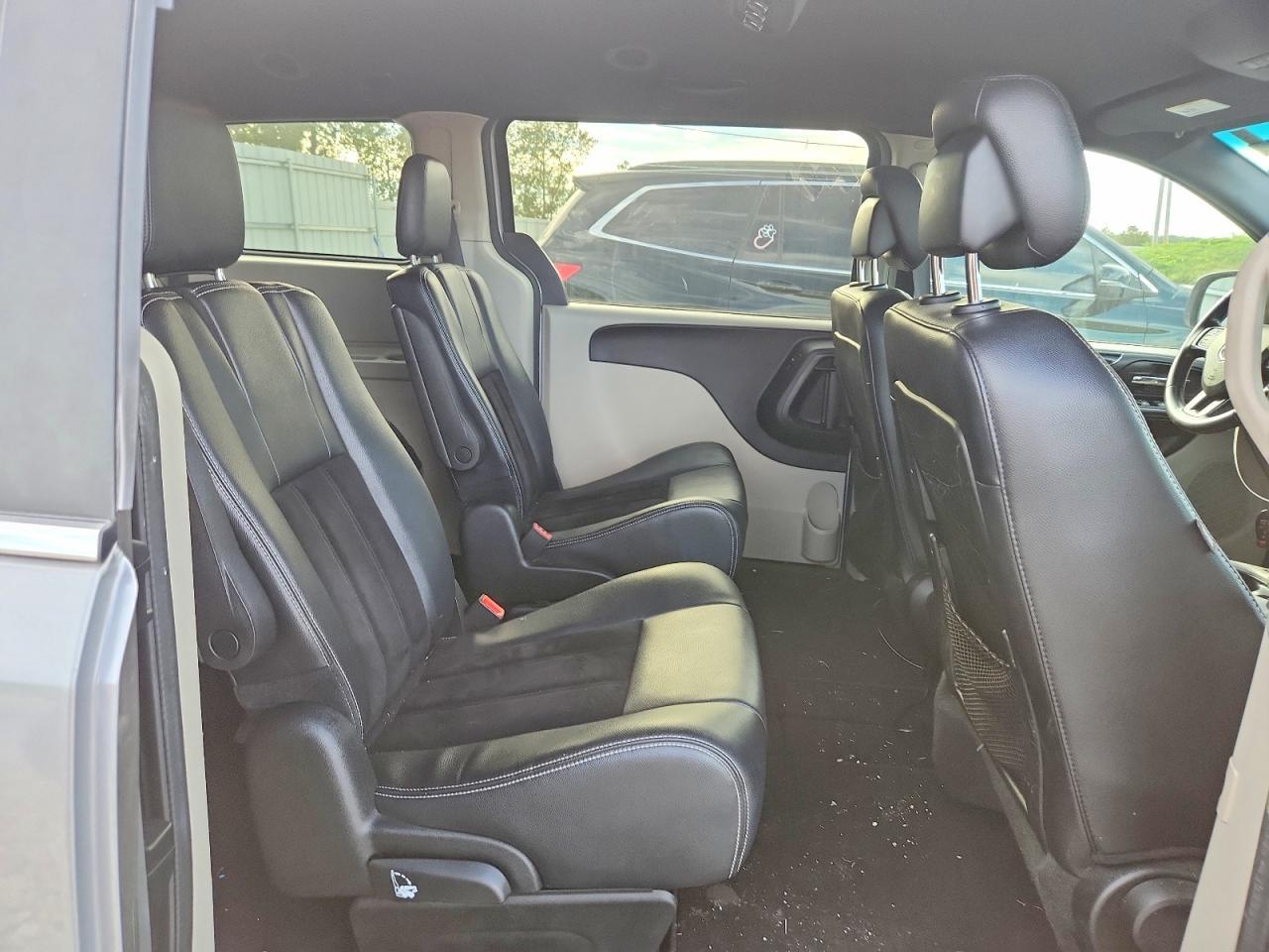 2017 Dodge Grand Caravan Sxt - zdjęcie 11
