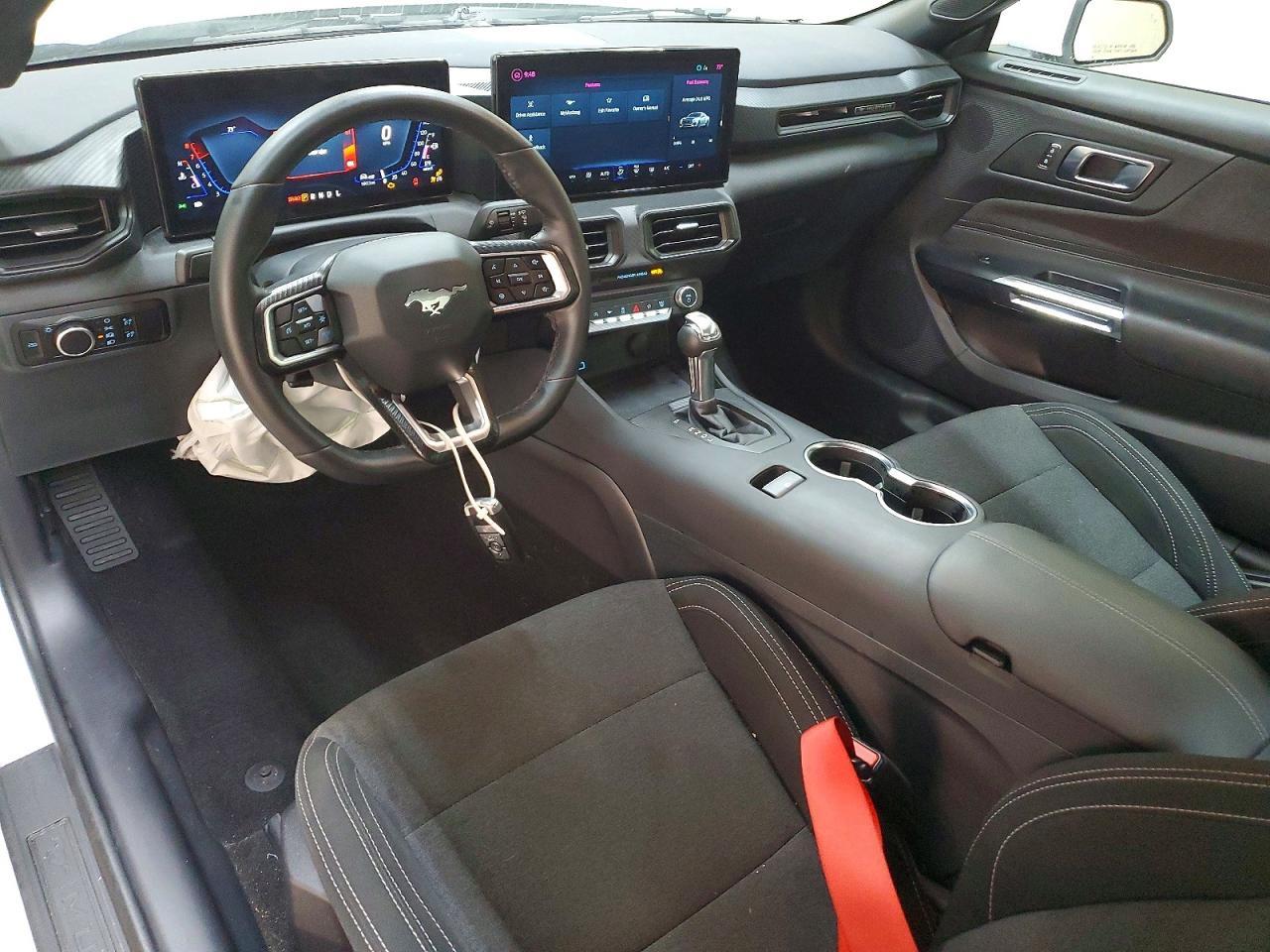 2026 Ford Mustang - zdjęcie 8