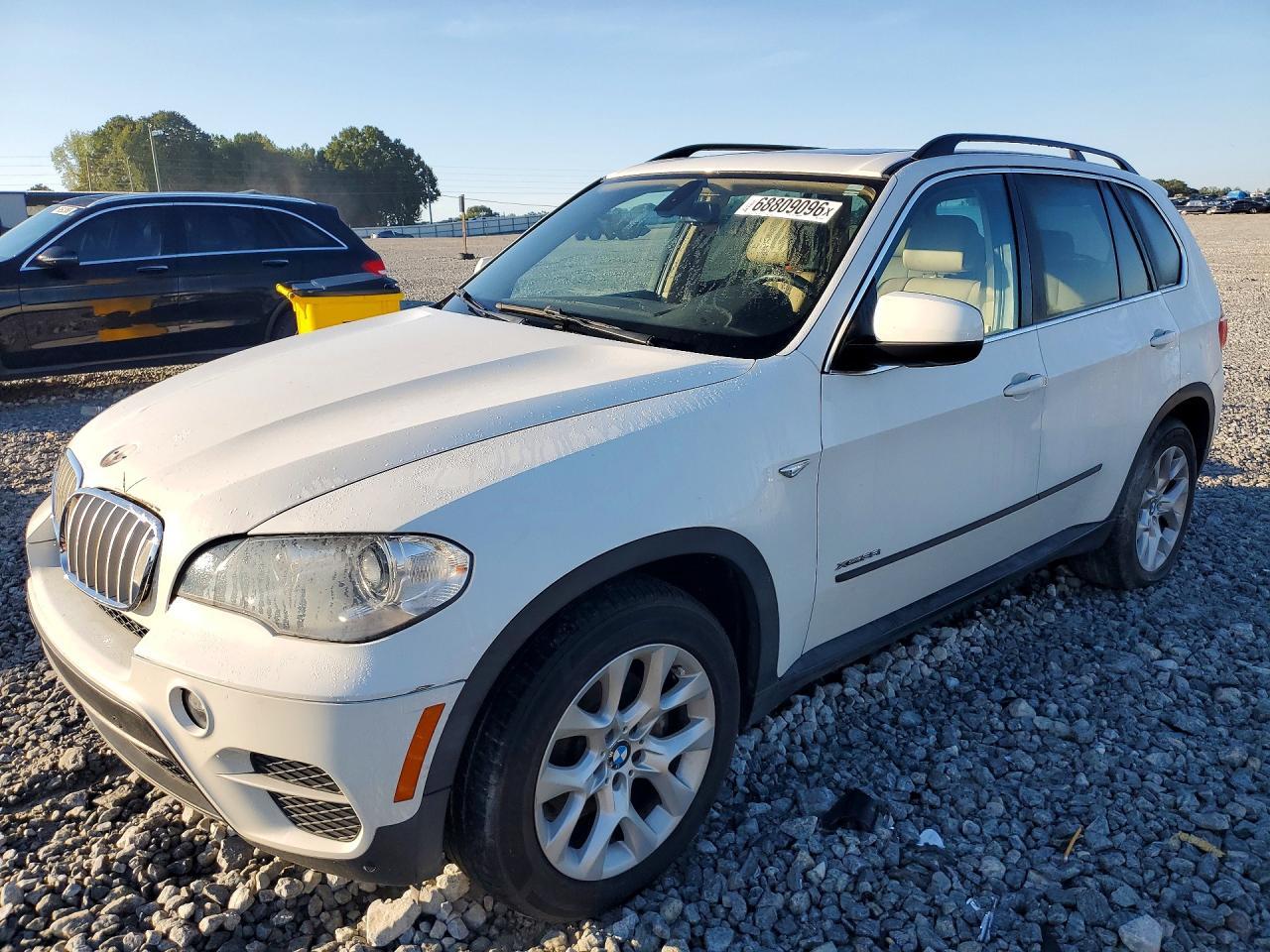 2013 BMW X5 xDrive35I - zdjęcie główne