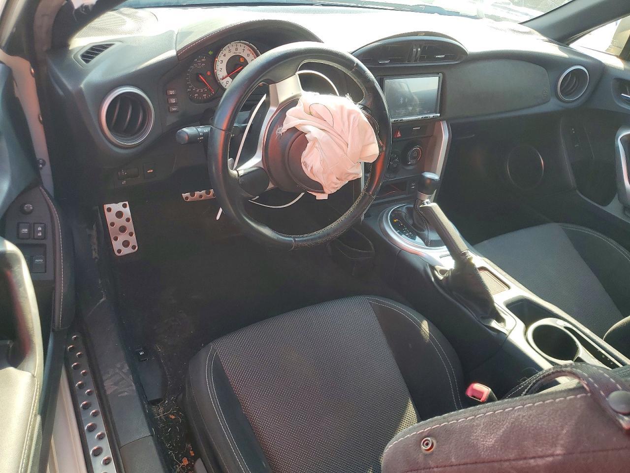 2019 Toyota 86 Base - zdjęcie 8