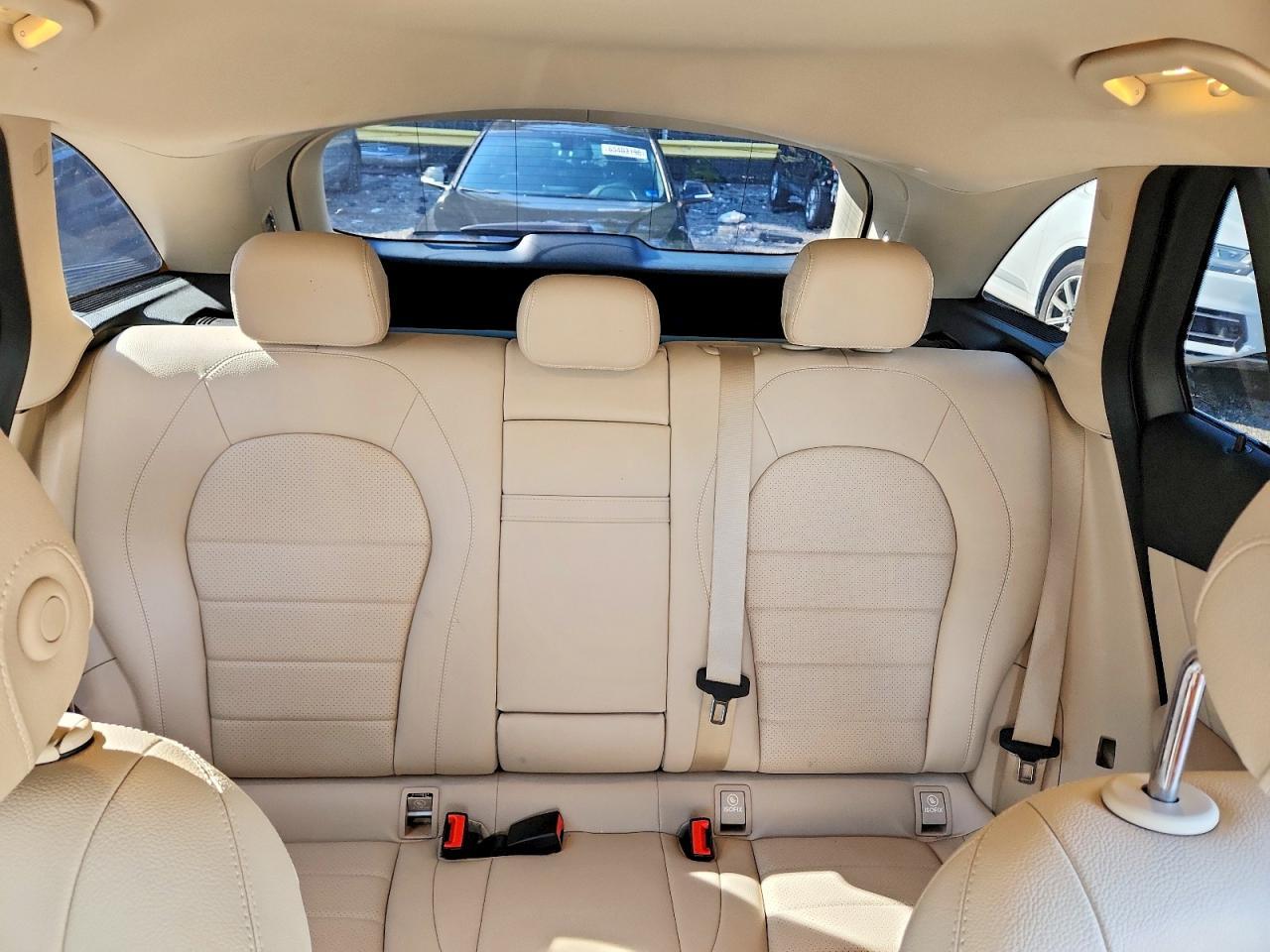 2021 Mercedes-Benz Glc 300 4Matic - zdjęcie 10