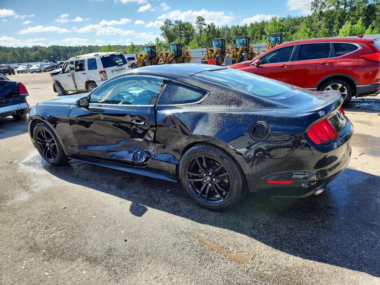 2017 Ford Mustang - zdjęcie 2