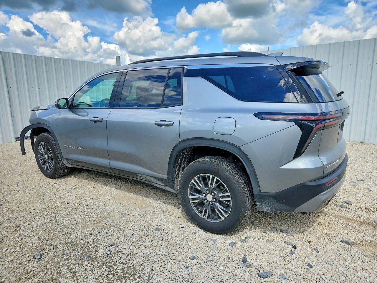2026 Chevrolet Traverse Lt - zdjęcie 2