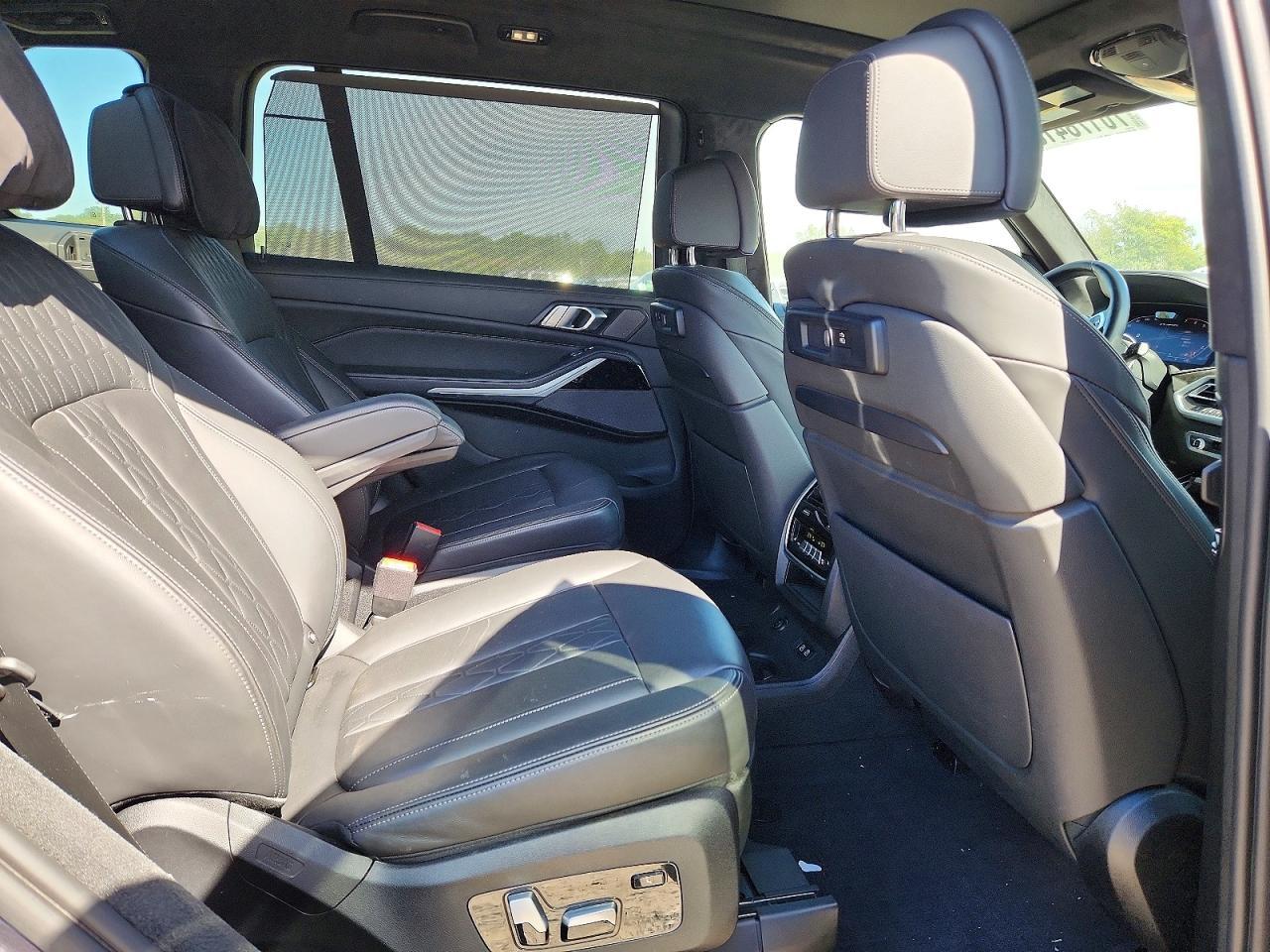 2021 BMW X7 M50I - zdjęcie 11