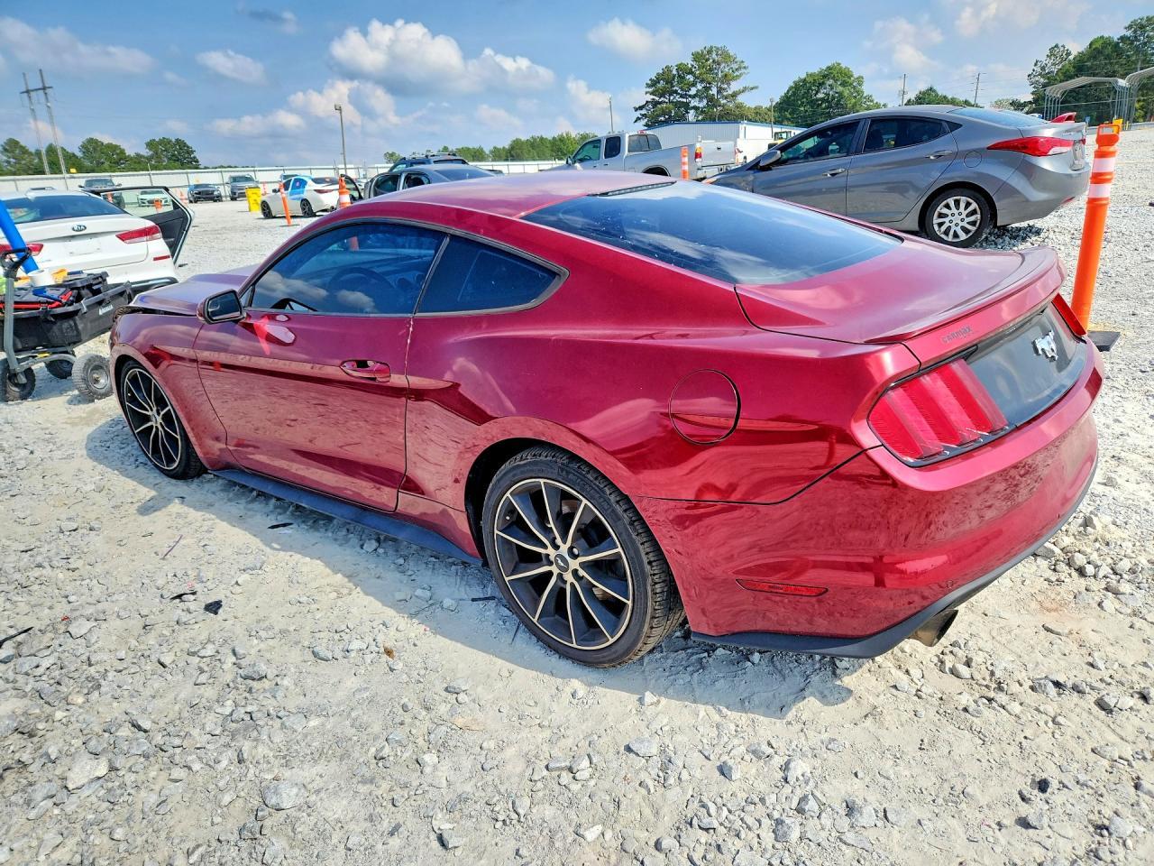 2016 Ford Mustang - zdjęcie 2