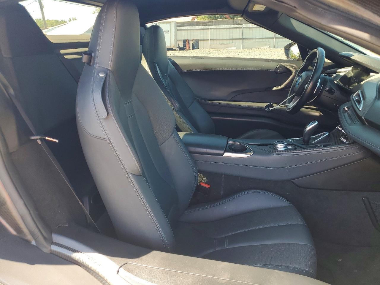 2019 BMW I8 - zdjęcie 10
