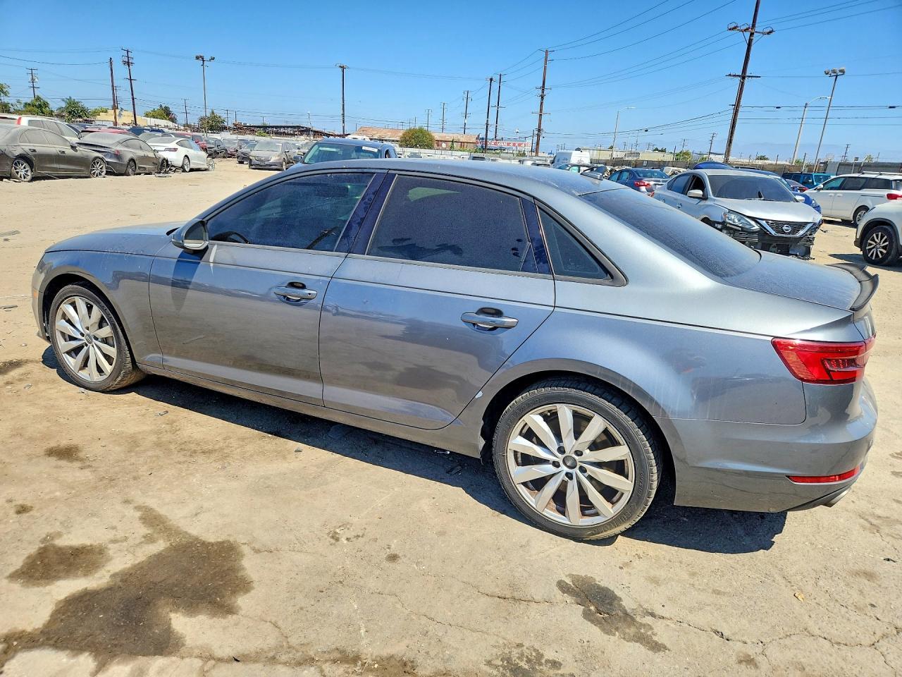 2017 Audi A4 Premium - zdjęcie 2