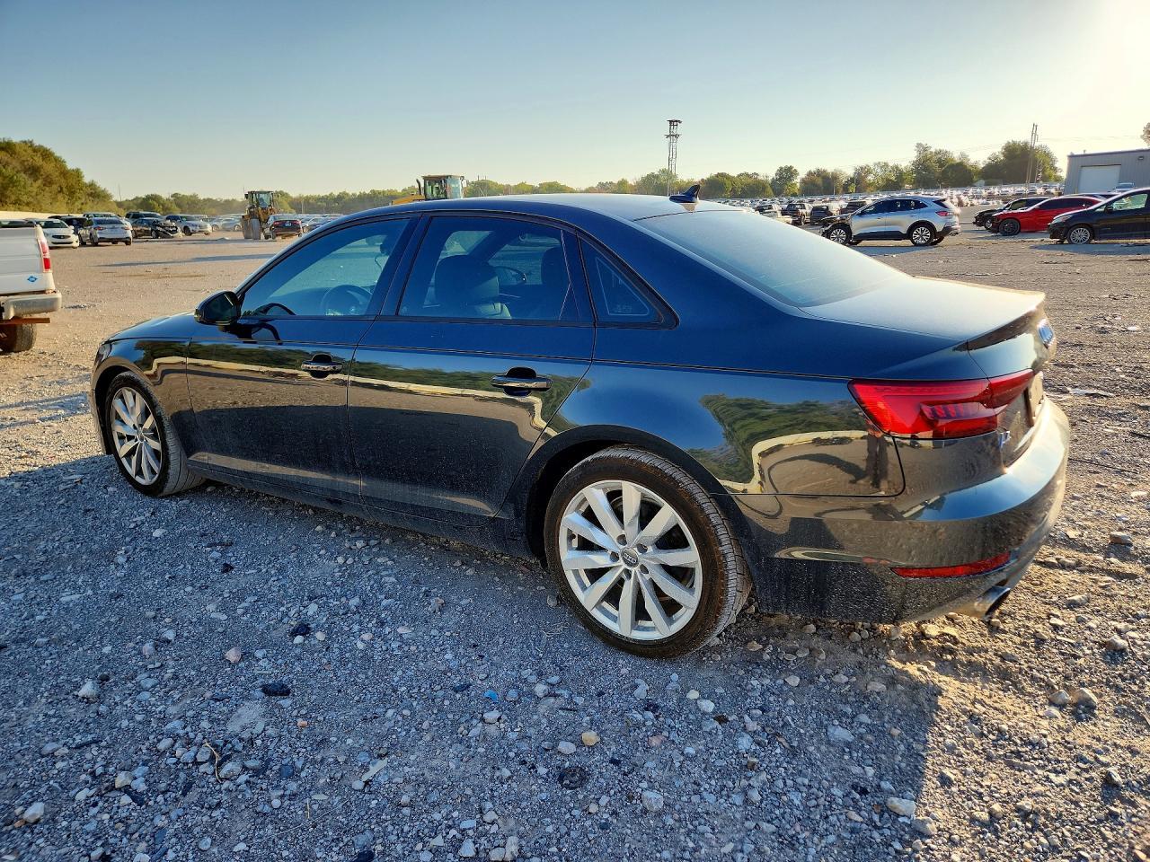2017 Audi A4 Ultra Premium - zdjęcie 2