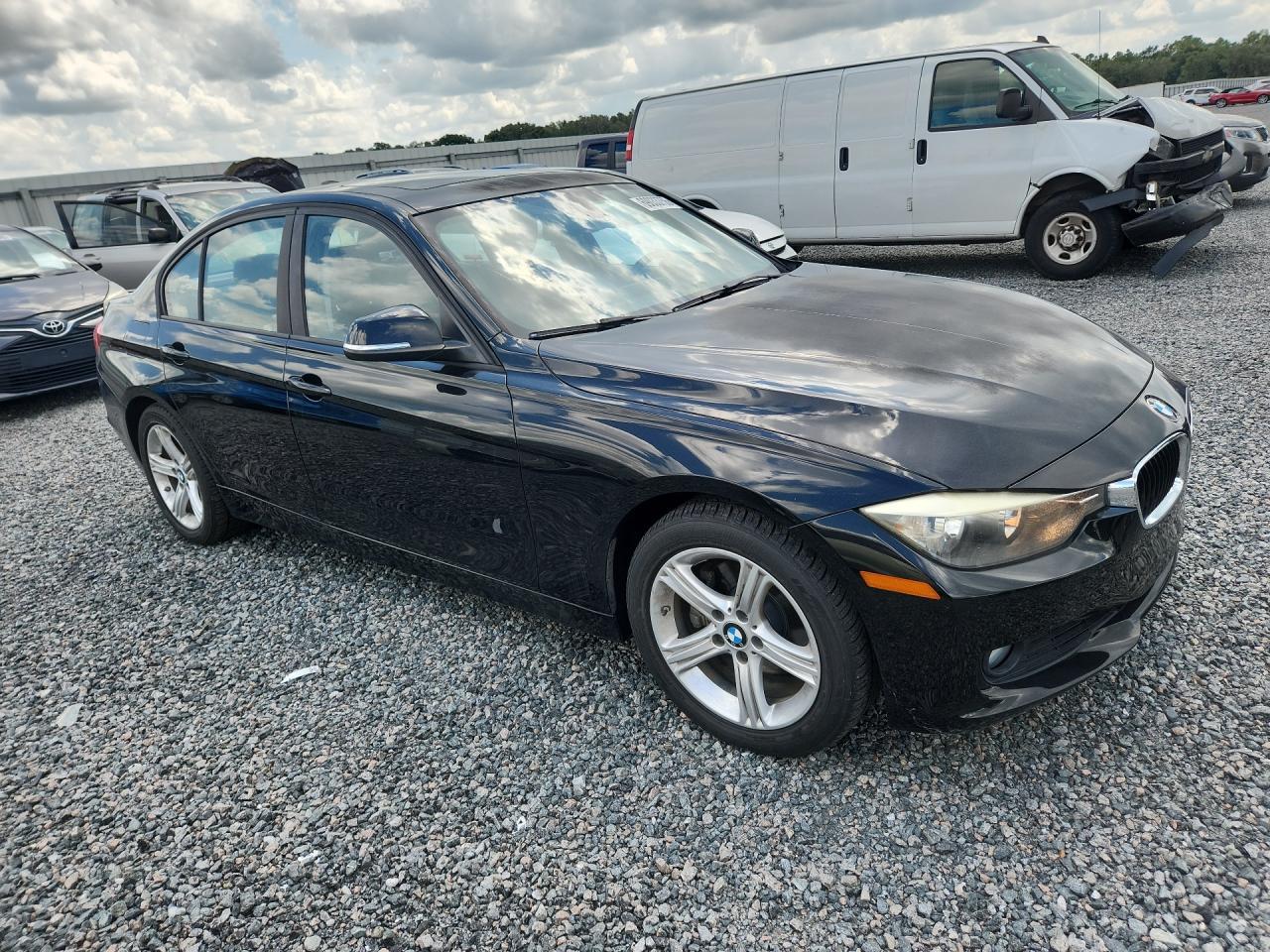 2013 BMW 328 I - zdjęcie 4