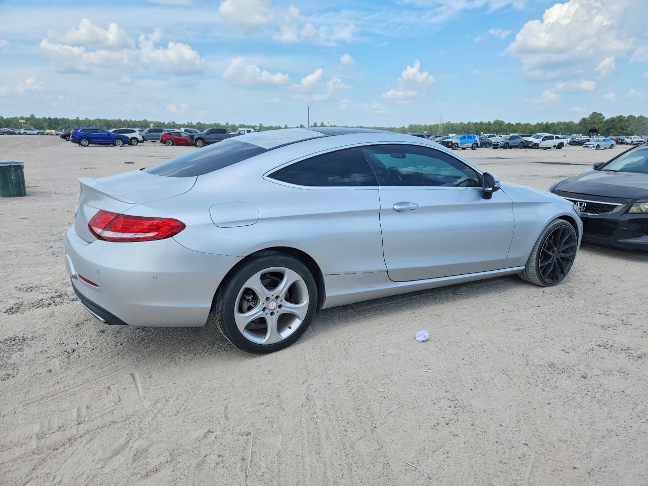 2017 Mercedes-Benz C 300 - zdjęcie 3