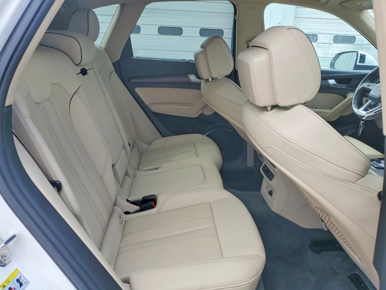 2022 Audi Q5 Premium Plus 45 - zdjęcie 10