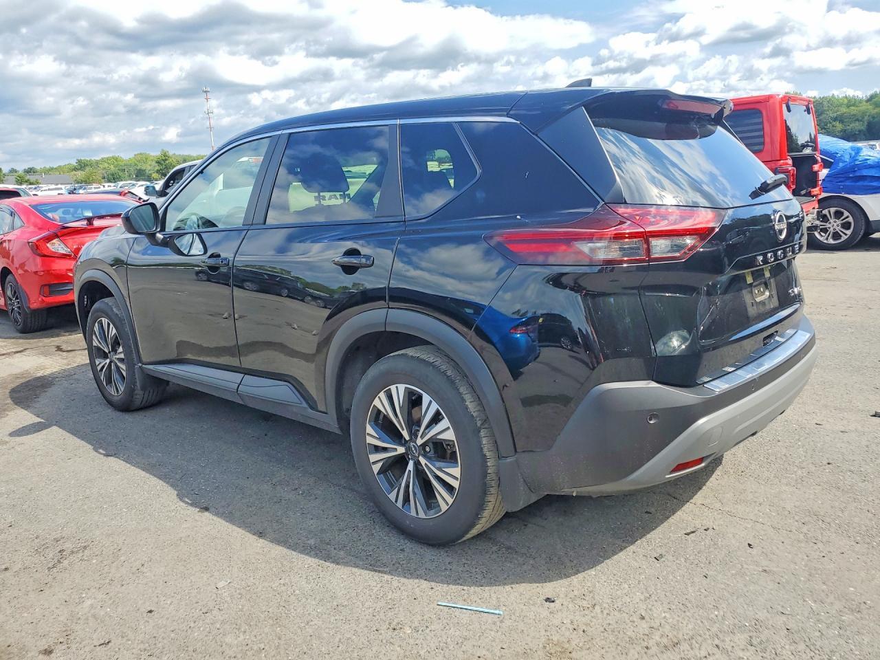 2023 Nissan Rogue Sv - zdjęcie 2