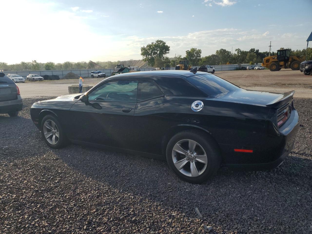 2018 Dodge Challenger Sxt - zdjęcie 2