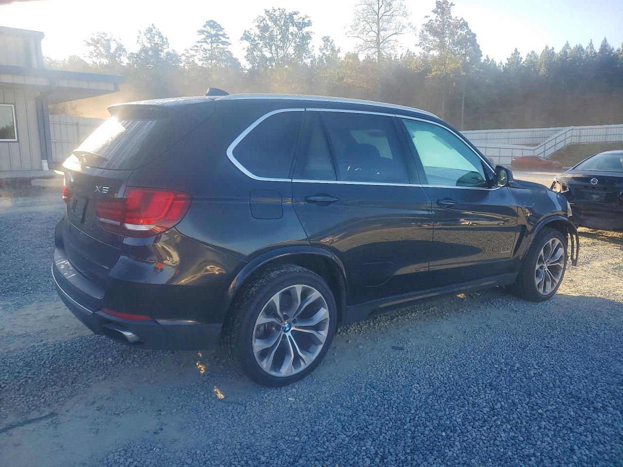 2017 BMW X5 xDrive50I - zdjęcie 3