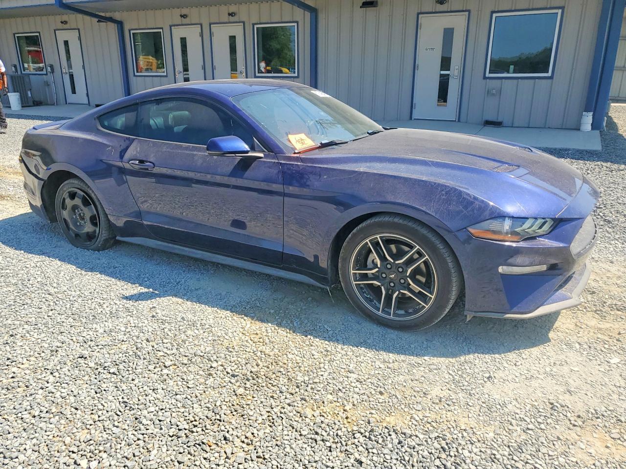 2018 Ford Mustang - zdjęcie 4