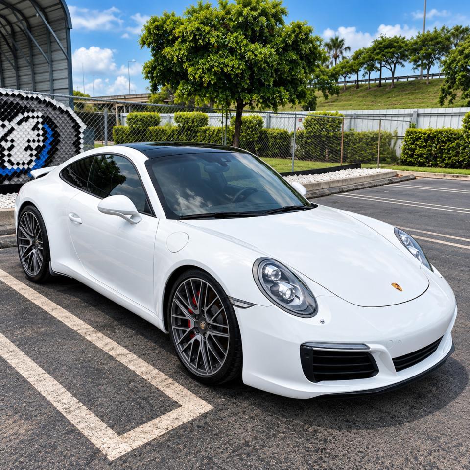 2017 Porsche 911 Carrera S - zdjęcie główne