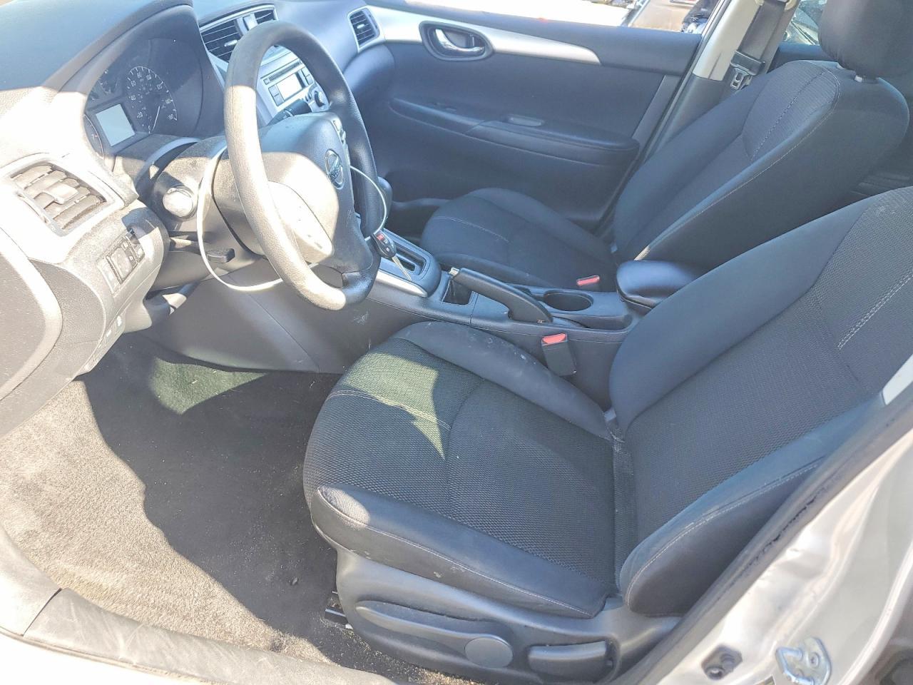 2016 Nissan Sentra S - zdjęcie 7