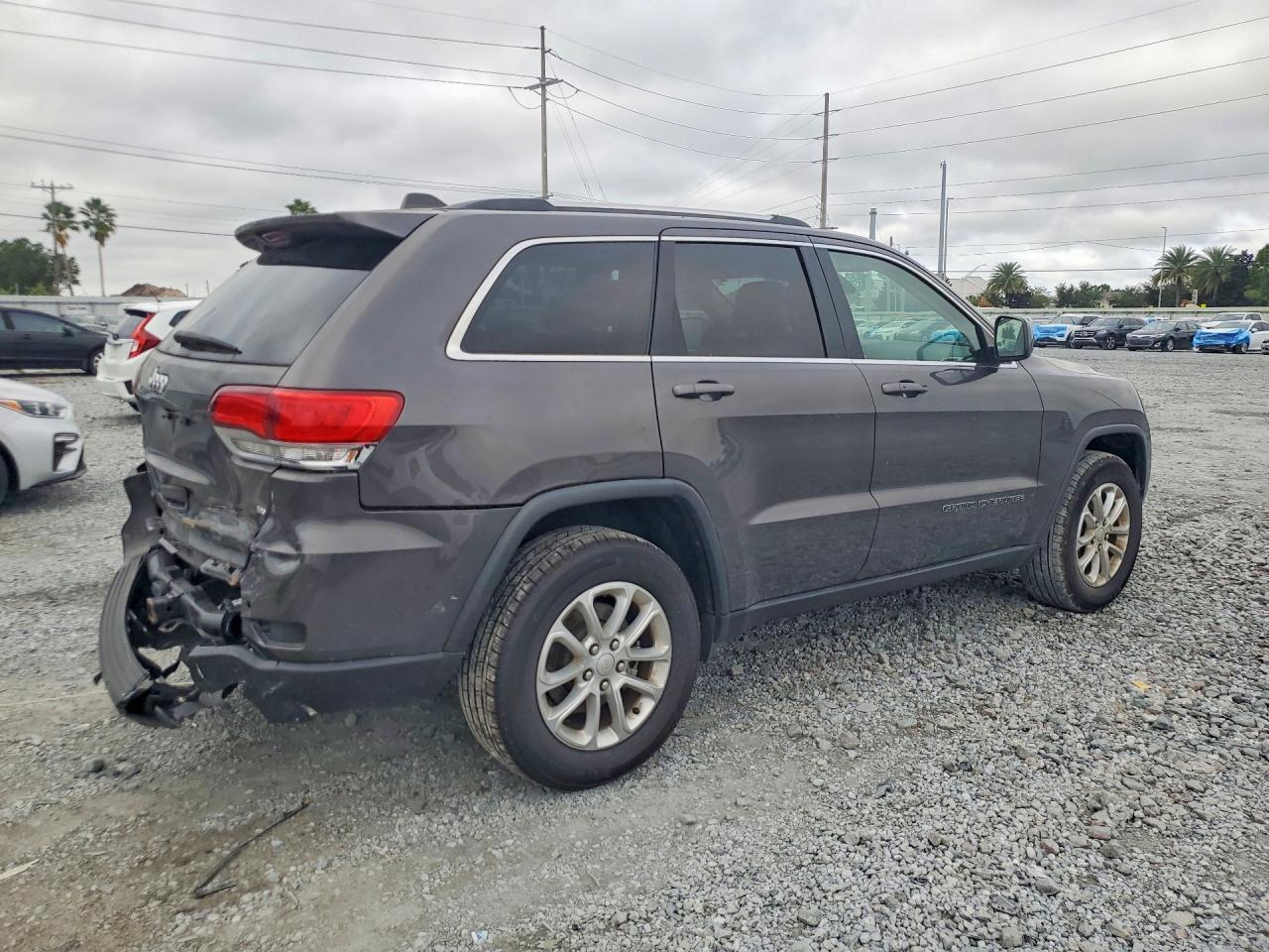 2021 Jeep Grand Cherokee Laredo - zdjęcie 3