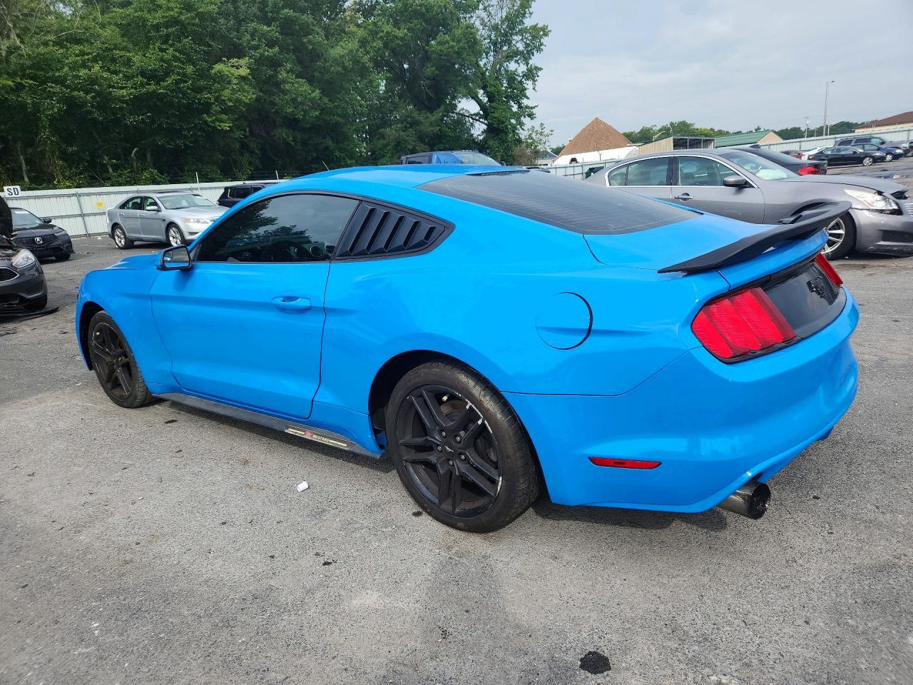 2017 Ford Mustang - zdjęcie 2
