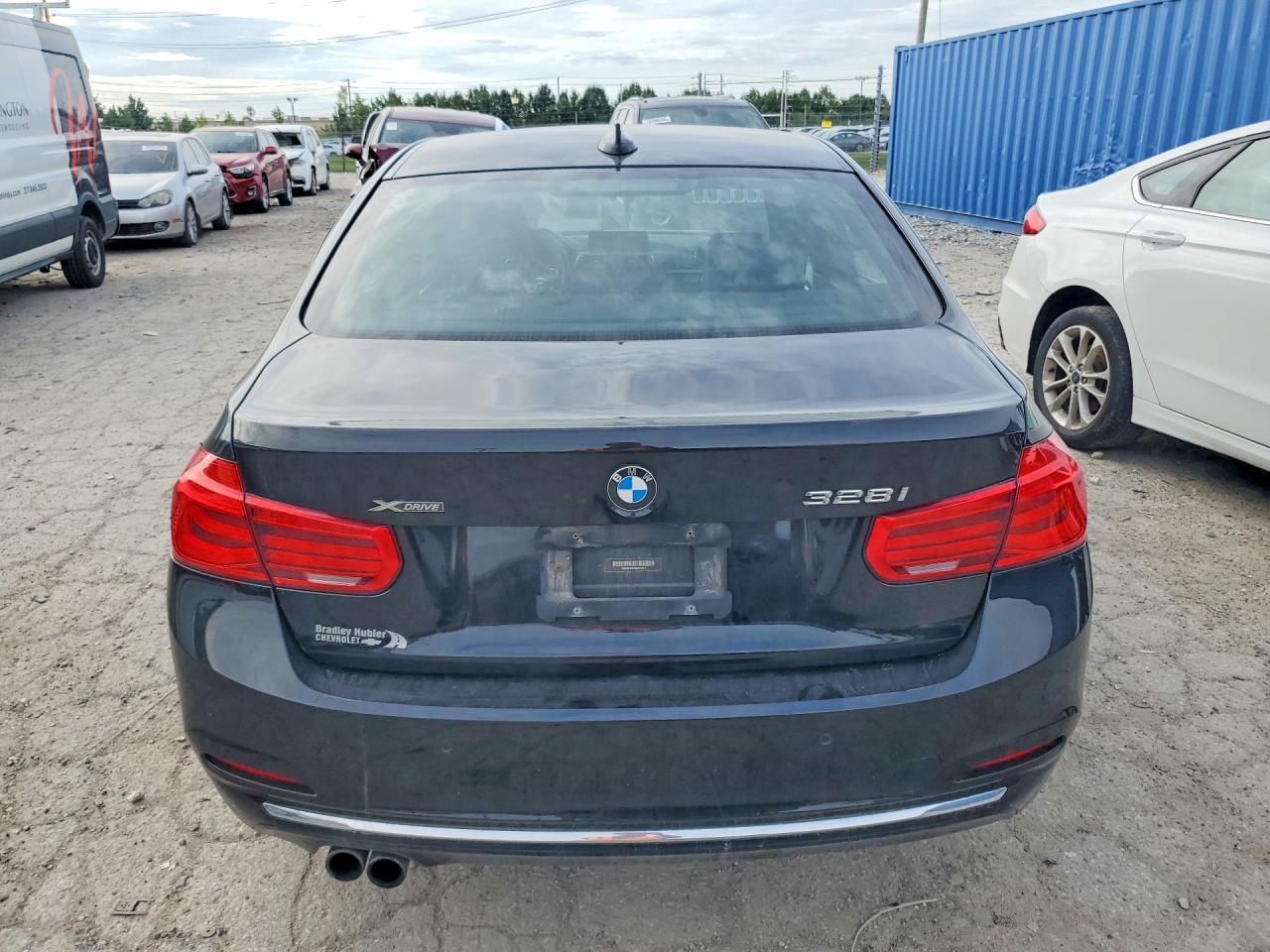 2016 BMW Seria 3 328i - zdjęcie 6
