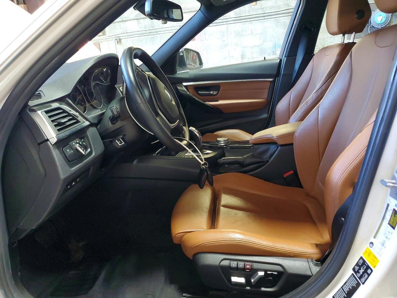 2017 BMW Seria 3 330i - zdjęcie 7