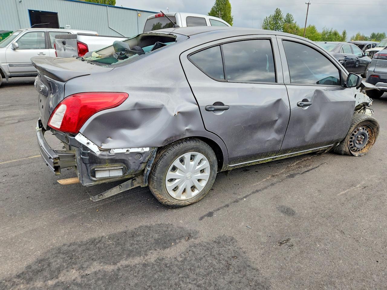 2017 Nissan Versa 1.6 S Plus - zdjęcie 3