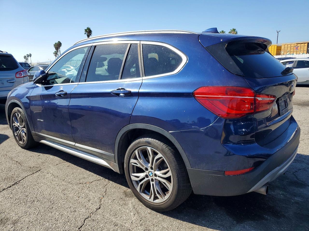 2016 BMW X1 xDrive28I - zdjęcie 2