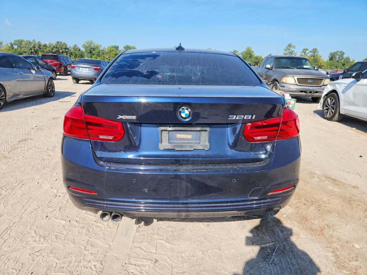 2016 BMW Seria 3 328i - zdjęcie 6