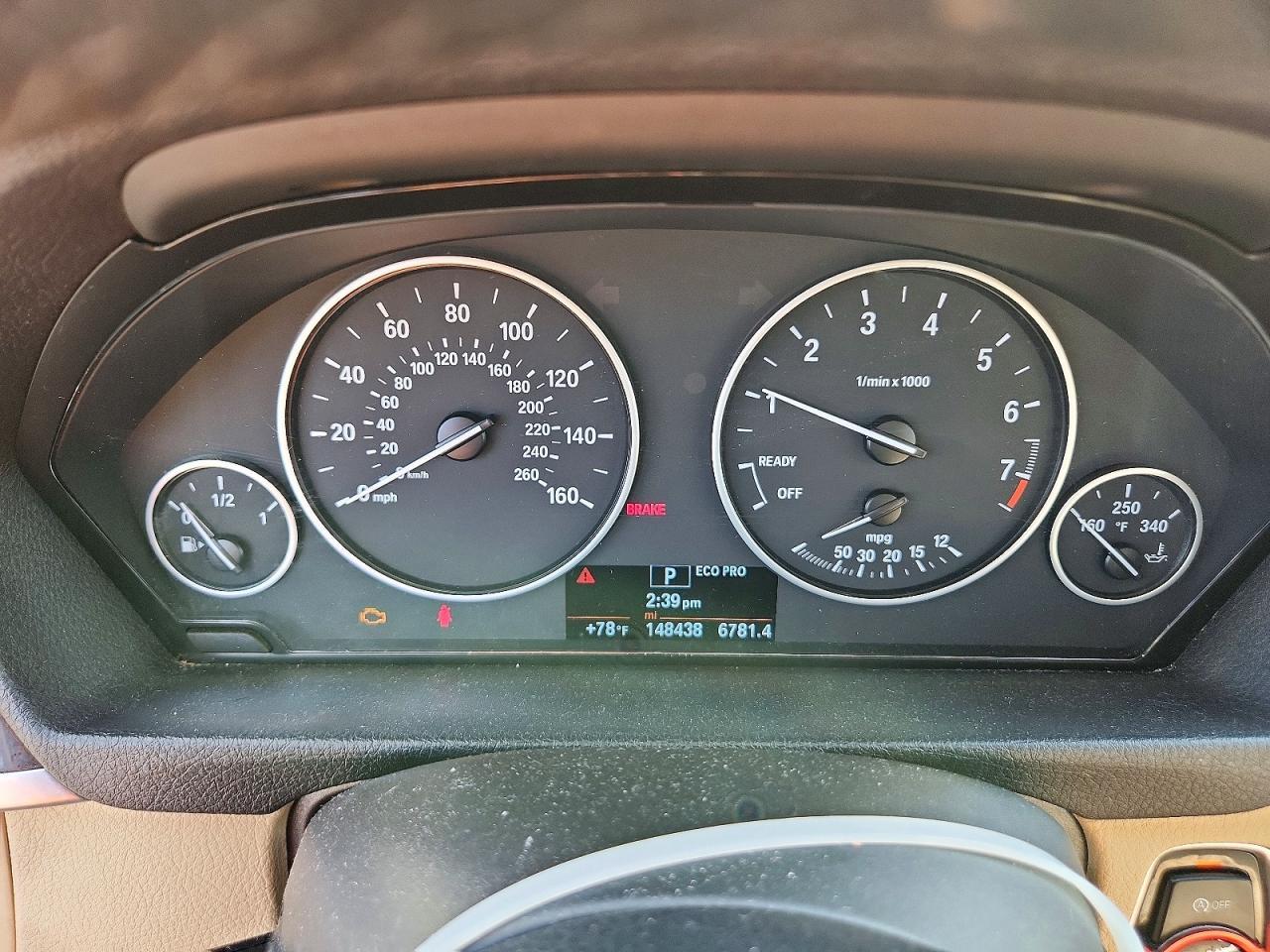 2014 BMW 320 I xDrive - zdjęcie 9