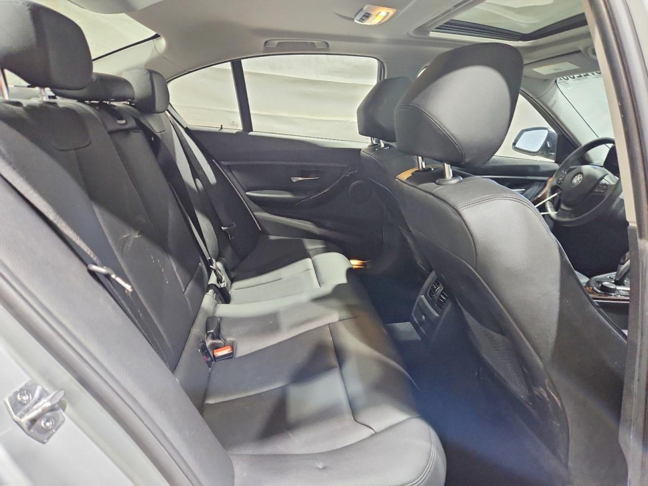 2013 BMW Seria 3 328i - zdjęcie 10