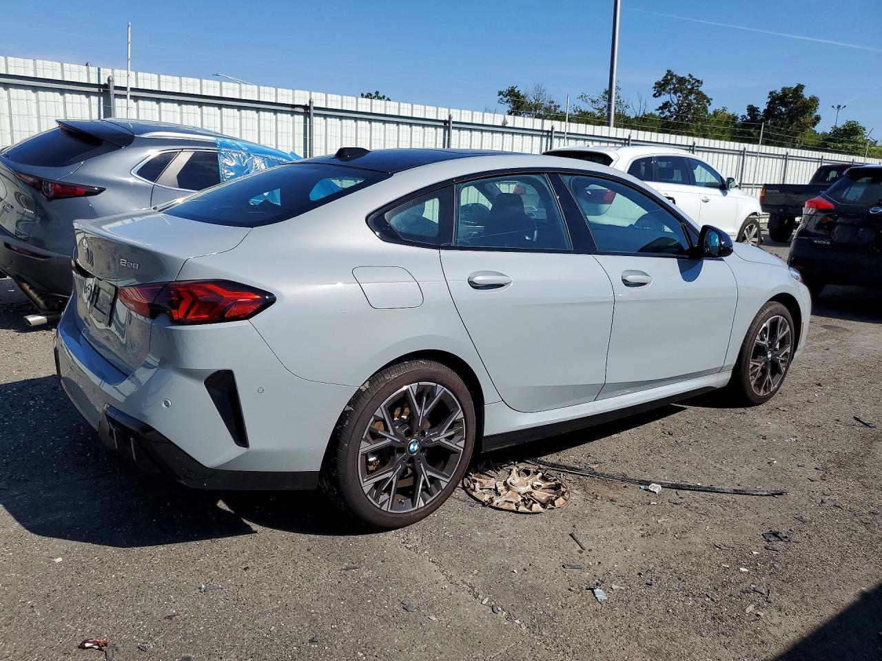 2026 BMW 228Xi - zdjęcie 3
