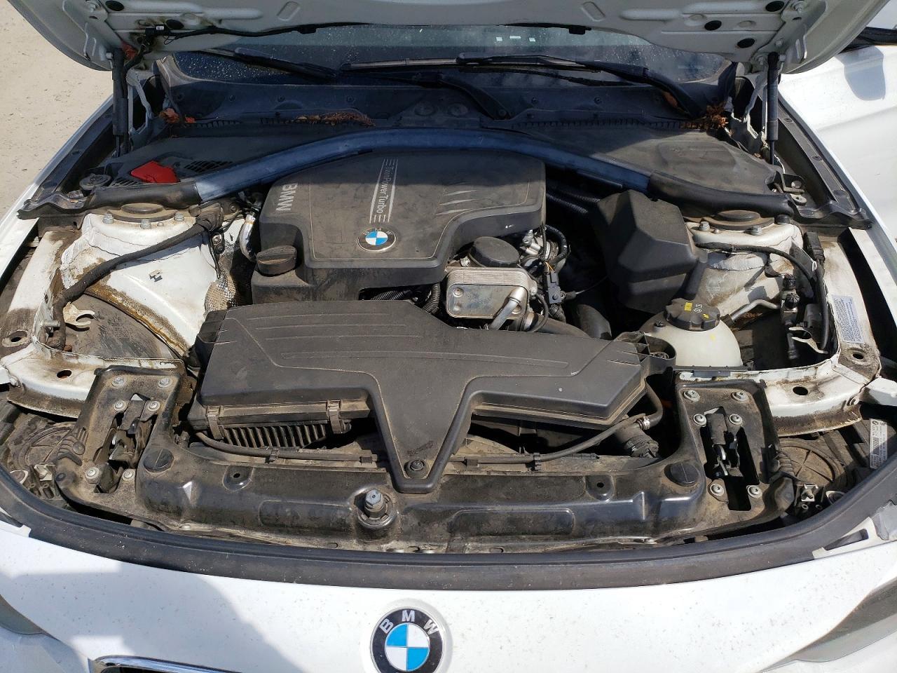 2015 BMW 320 I - zdjęcie 11