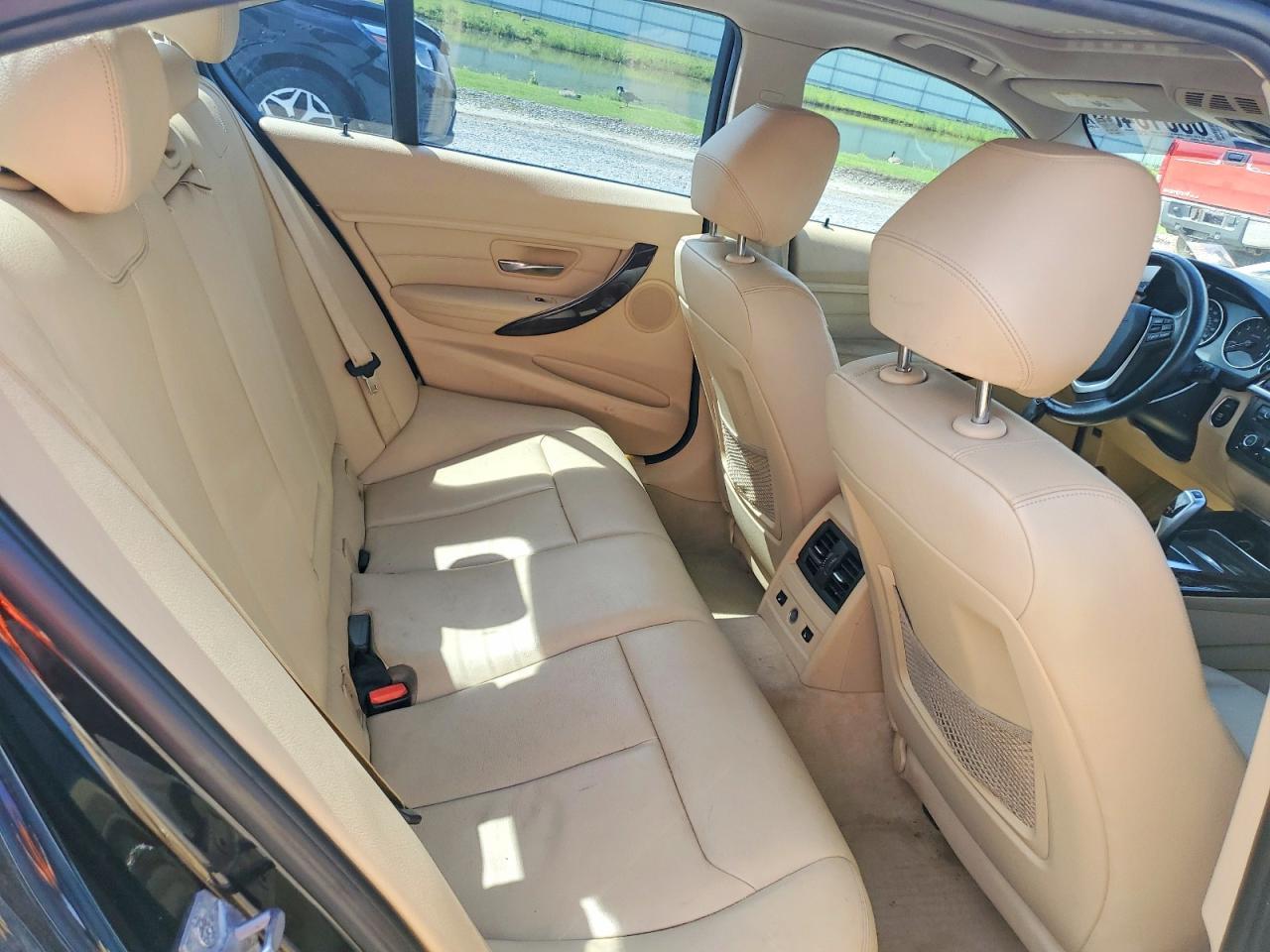 2014 BMW Seria 3 328i - zdjęcie 10