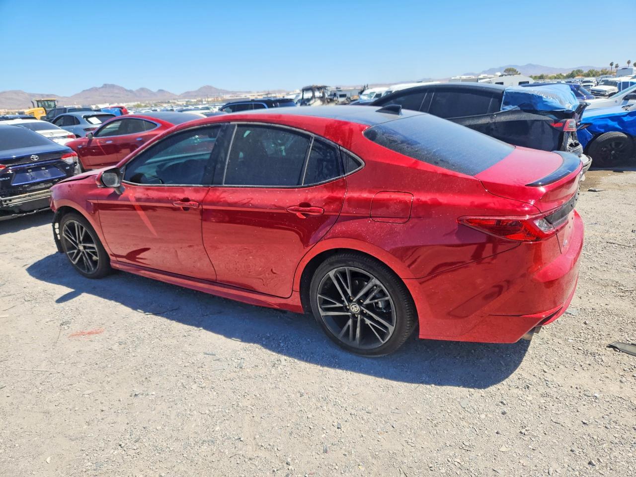 2025 Toyota Camry Xse - zdjęcie 2