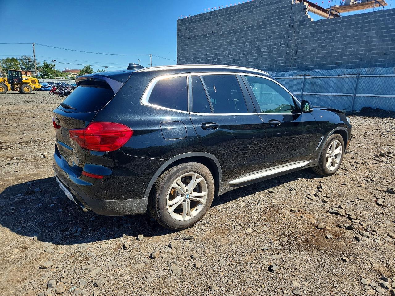 2018 BMW X3 xDrive30I - zdjęcie 3