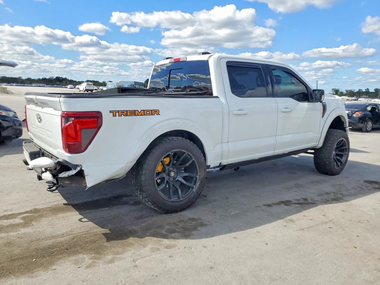 2025 Ford F150 Tremor - zdjęcie 3