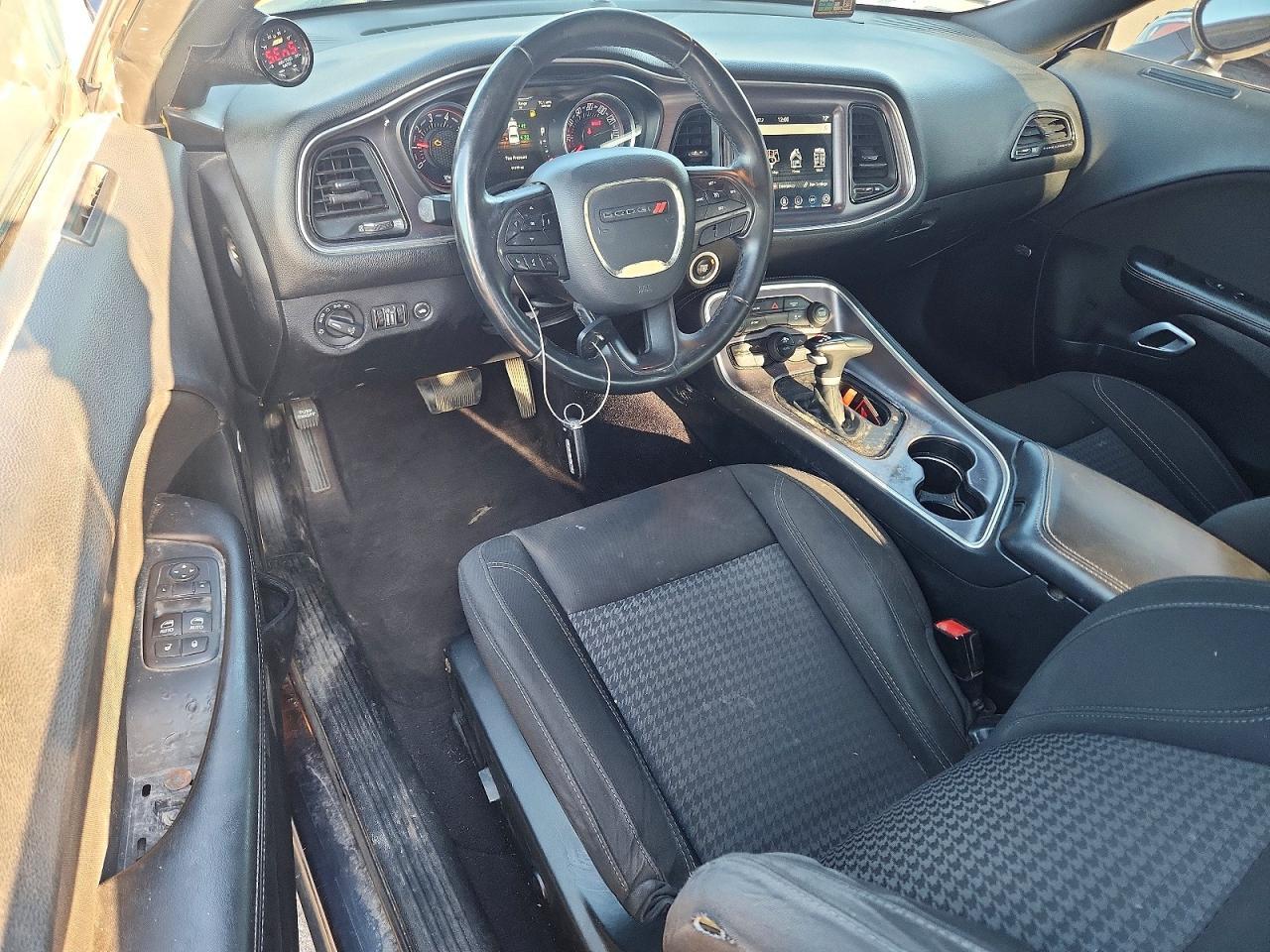 2017 Dodge Challenger R/T - zdjęcie 8