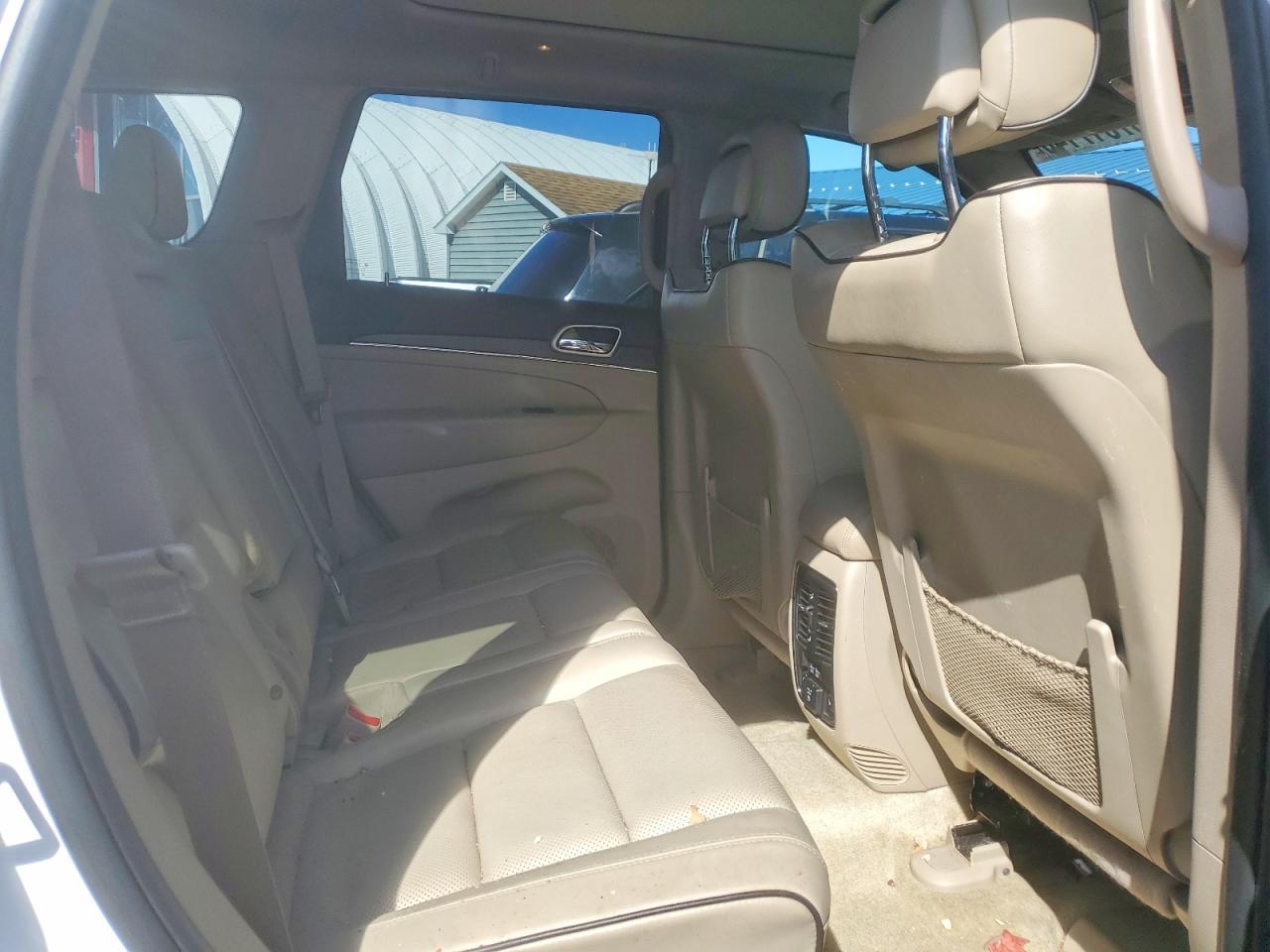 2017 Jeep Grand Cherokee Overland - zdjęcie 11