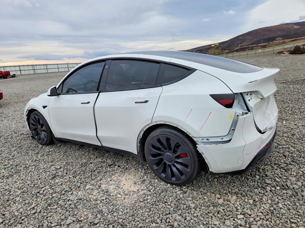 2023 Tesla Model Y - zdjęcie 2