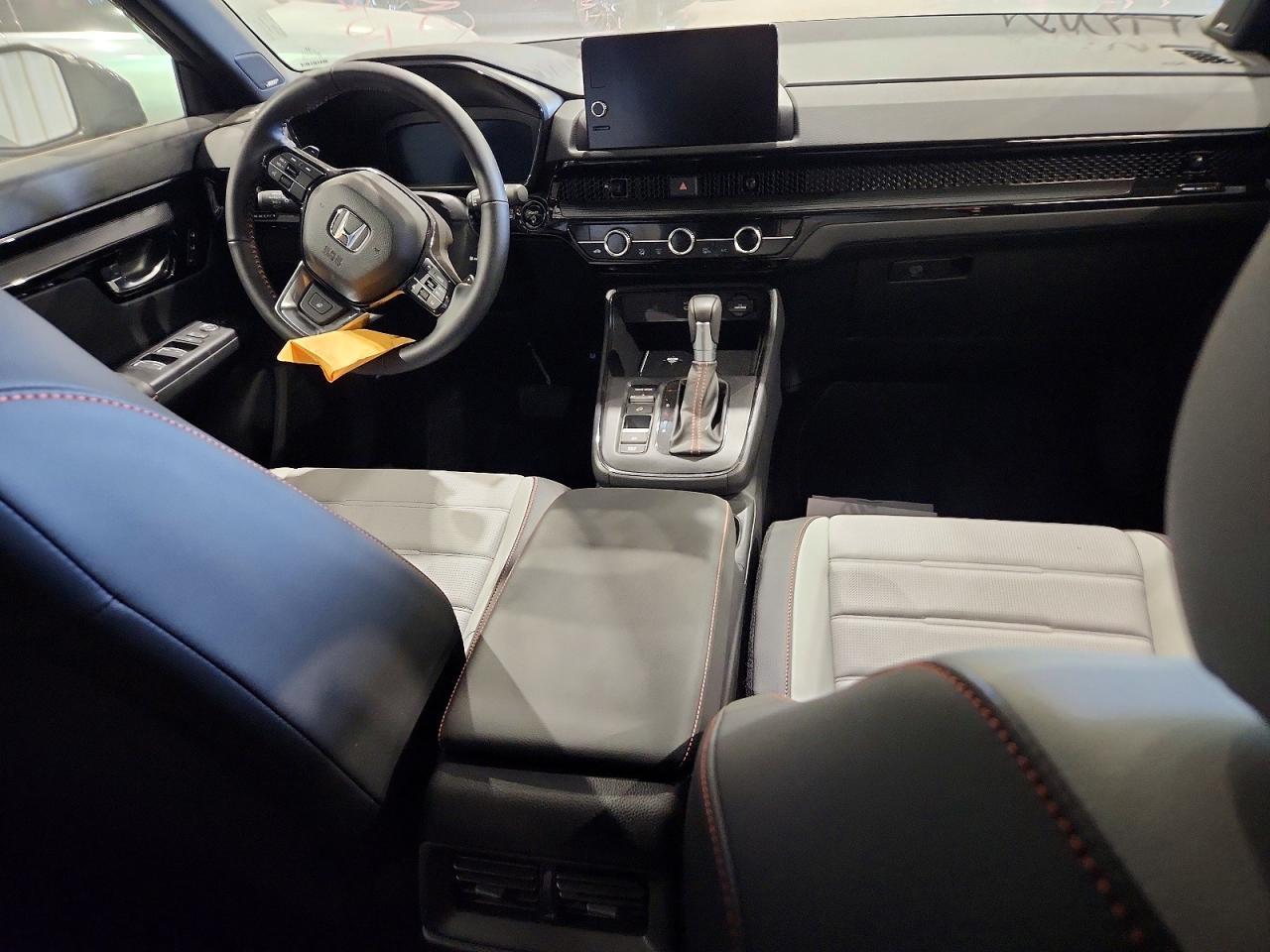 2026 Honda Cr-V Sport Touring - zdjęcie 8