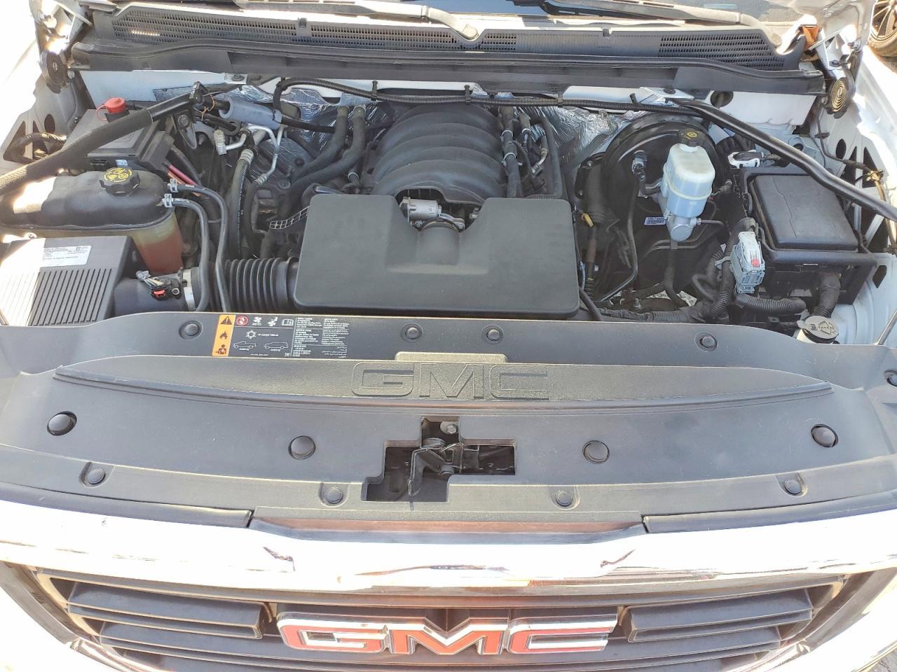 2018 GMC Sierra C1500 - zdjęcie 11