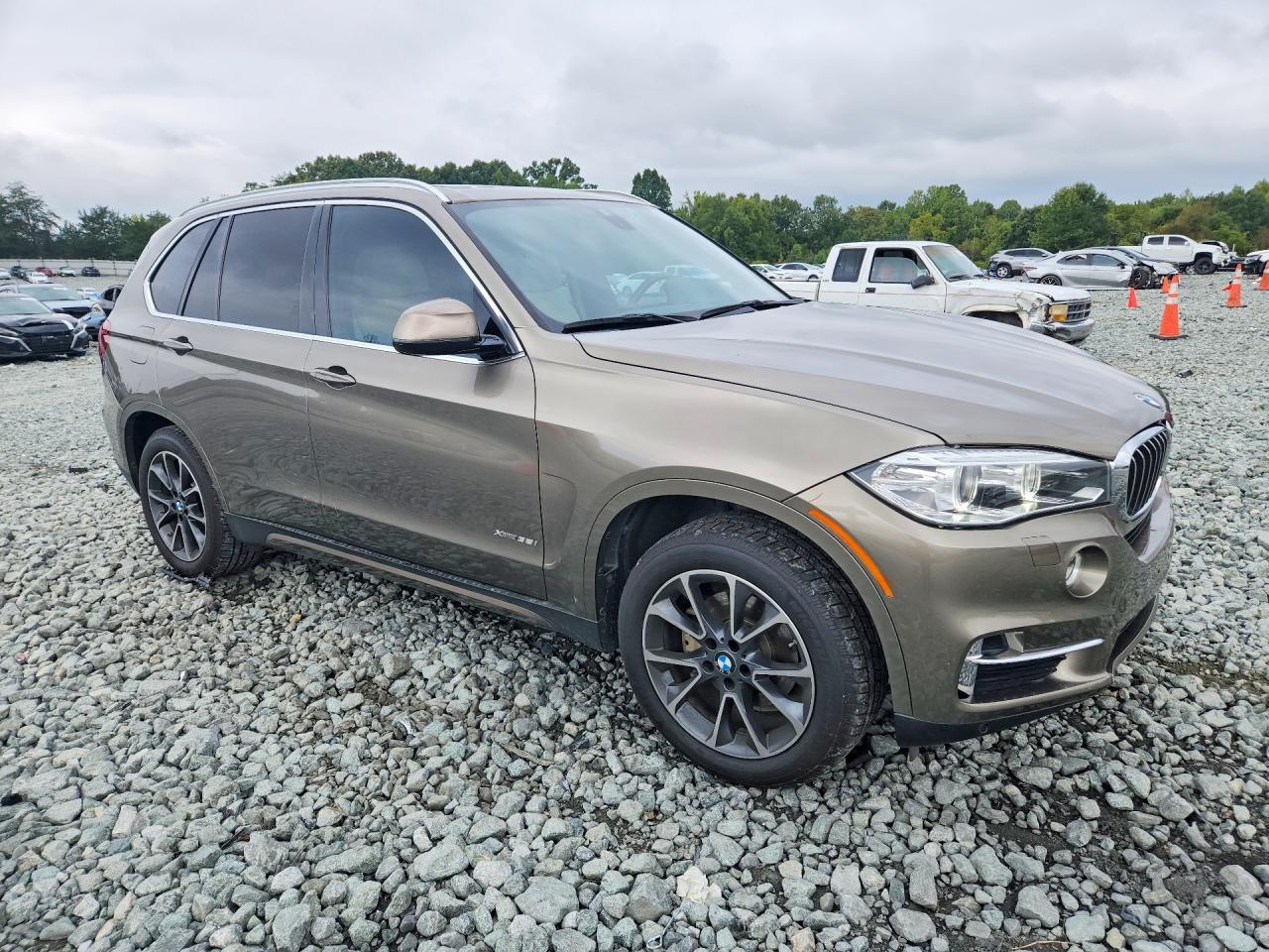 2017 BMW X5 xDrive35I - zdjęcie 4