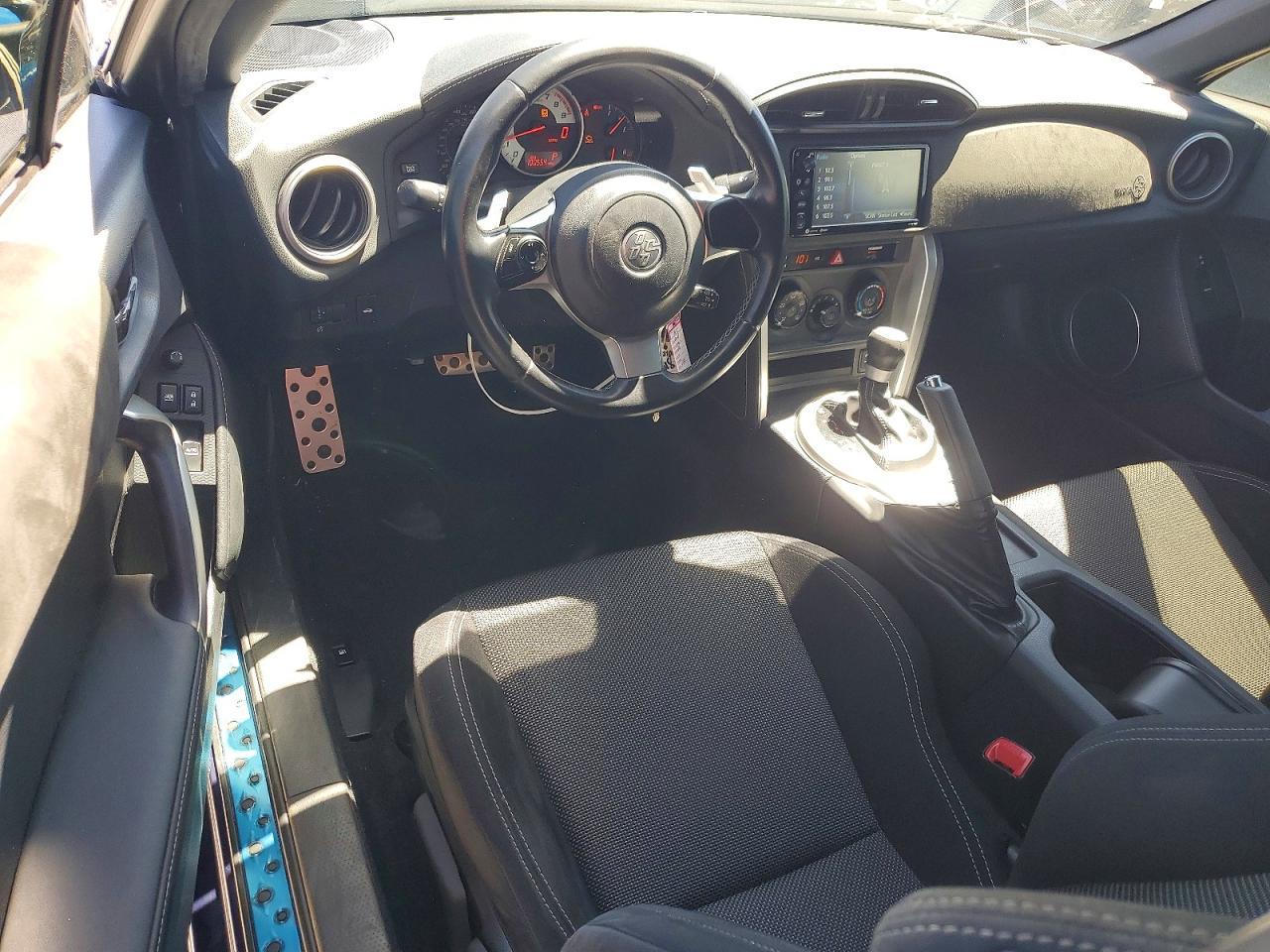 2018 Toyota 86 Base - zdjęcie 8