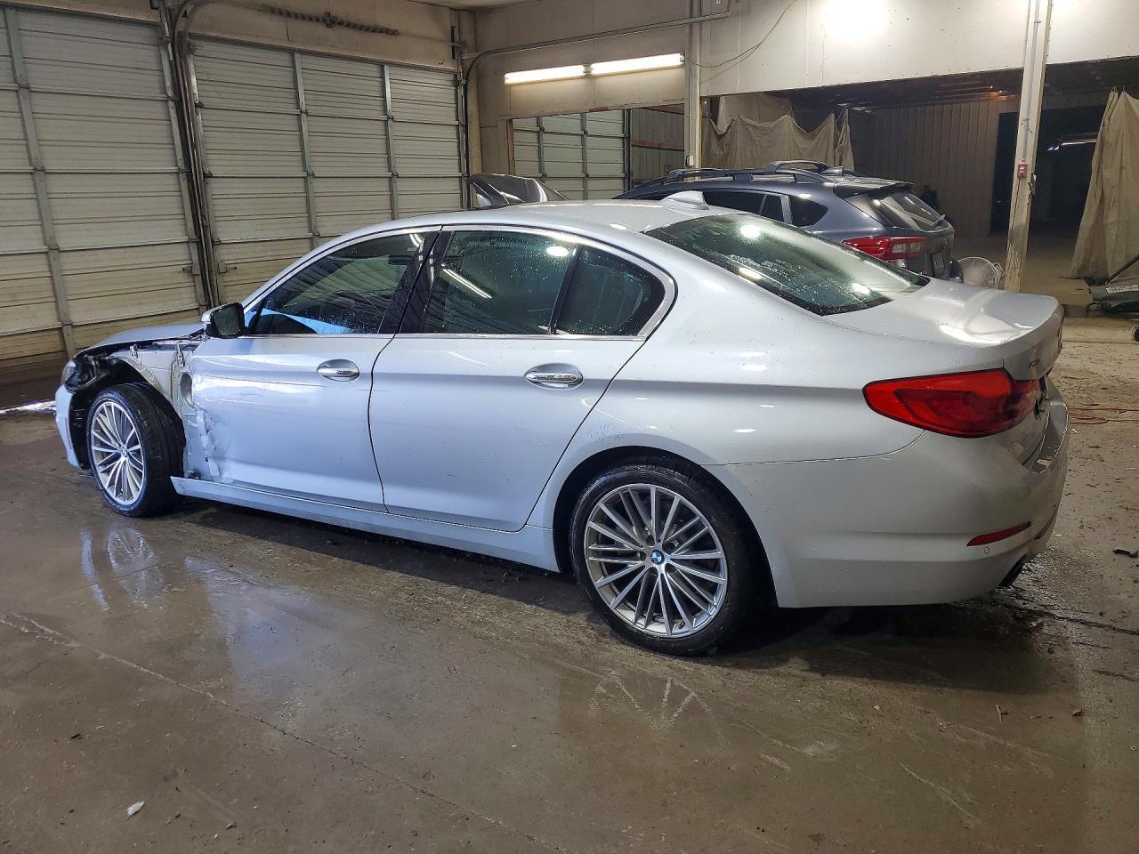 2018 BMW Seria 5 530i - zdjęcie 2