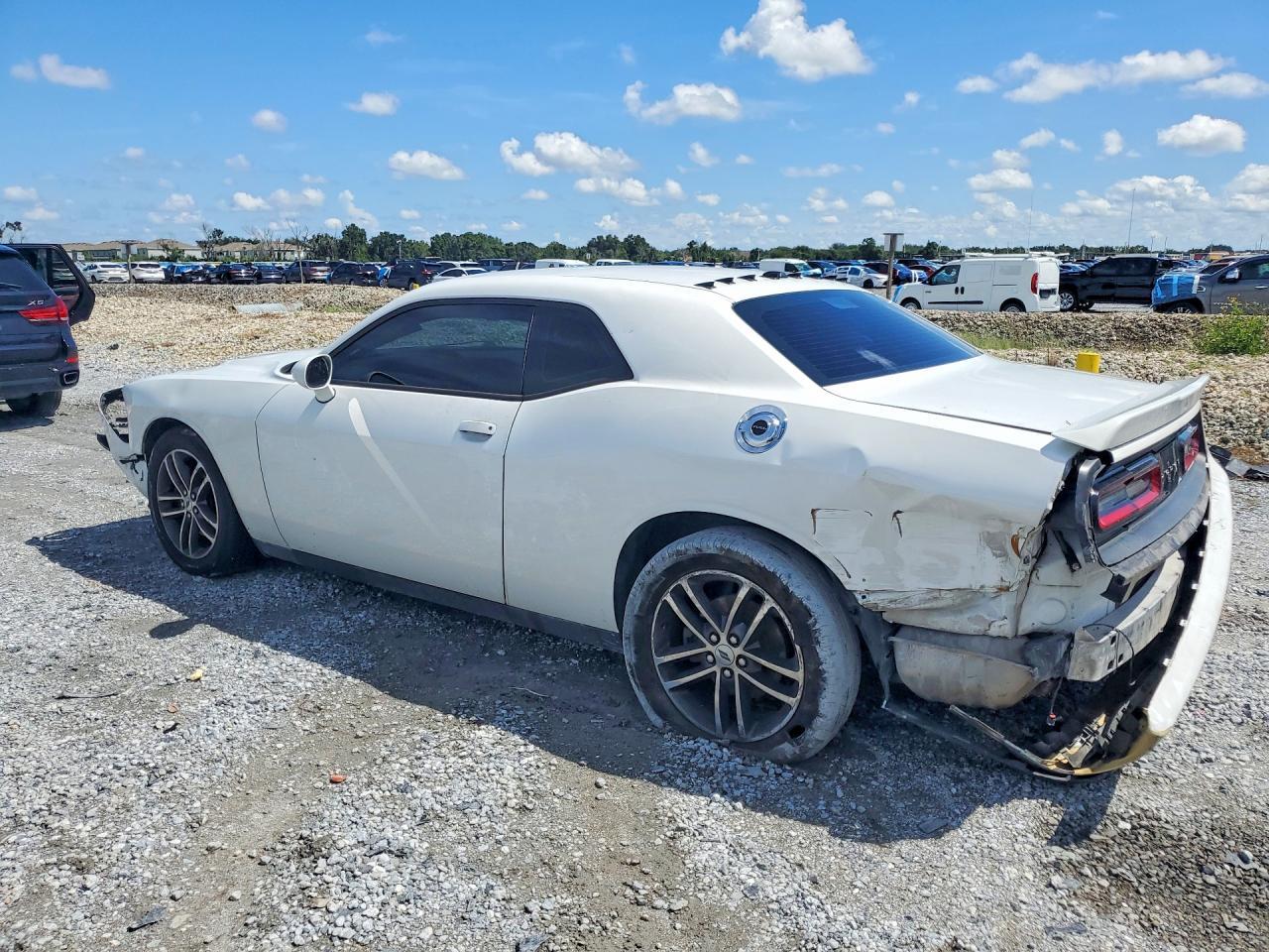 2019 Dodge Challenger Sxt - zdjęcie 2