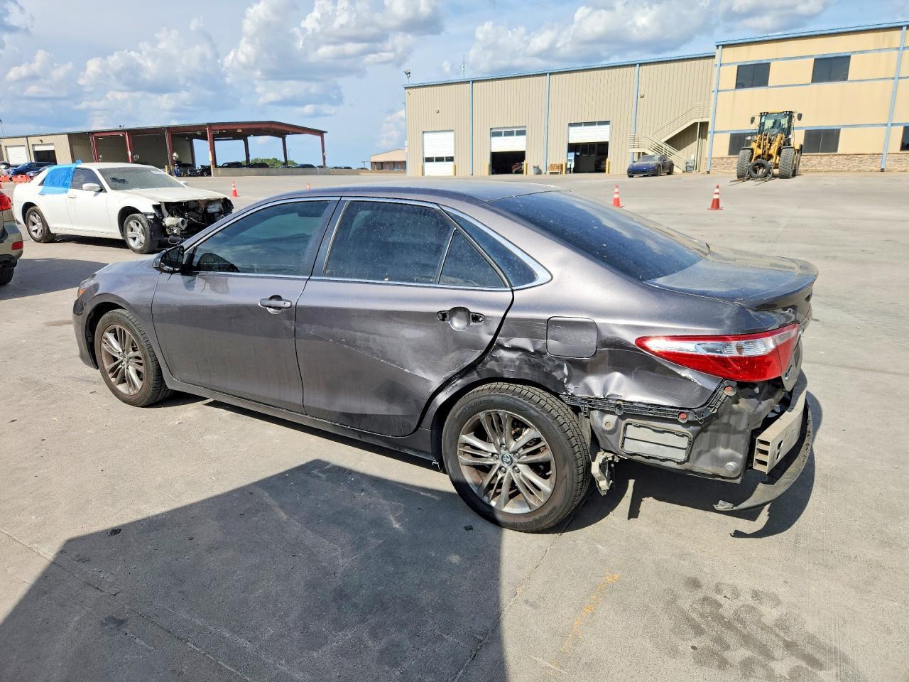 2016 Toyota Camry Se - zdjęcie 2